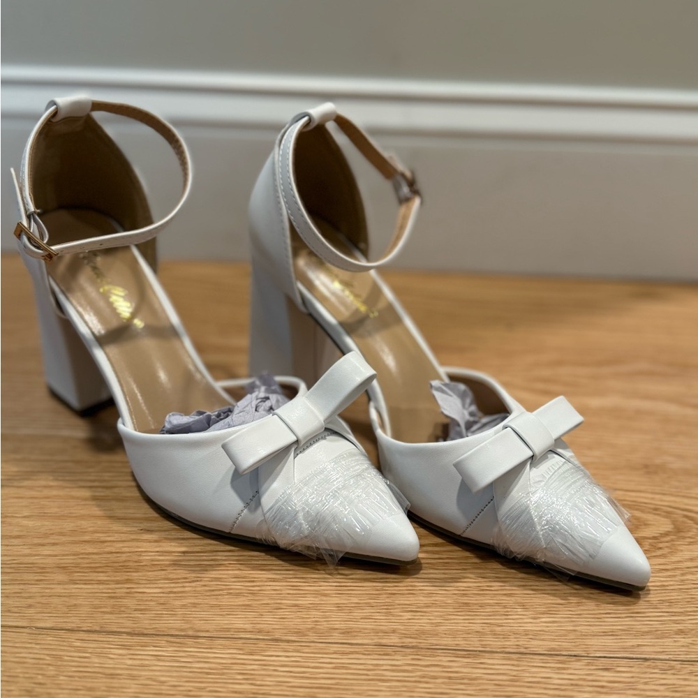 White Pointed-Toe Block Heels with bow and Ankle Strap